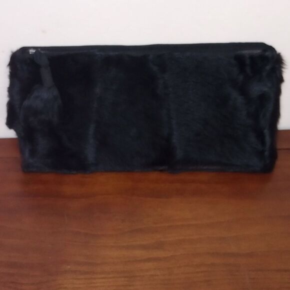 Vintage 1940's Style Black Fur Hat and Coordinating Fur Clutch Purse - Picture 7 of 10